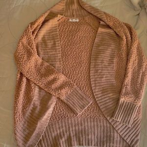 FULL CIRCLE’s trend rose gold cardigan